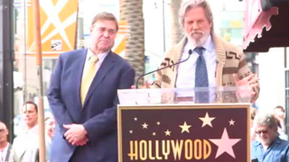 Jeff Bridges honors John Goodman by bringing back The Dude